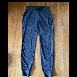 Lululemon joggers size 4 blue/black like new